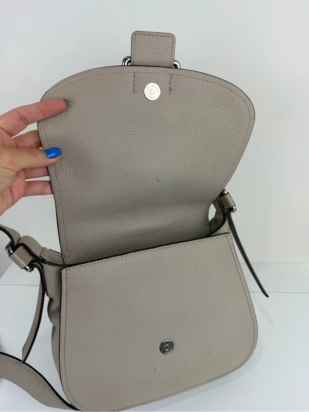 Michael Kors Pebbled Leather Messenger Crossbody Bag Light Taupe